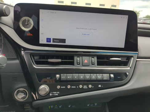 New 2025 Lexus ES 300h w/ Premium Package image 20