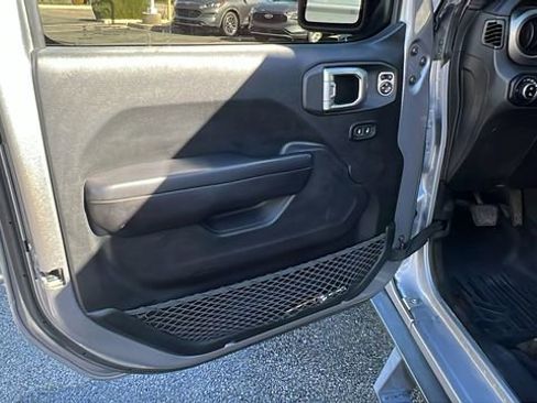 Used 2020 Jeep Gladiator Sport w/ Quick Order Package 24S image 18