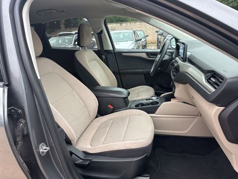 Used 2022 Ford Escape SE AWD/4WD image 21