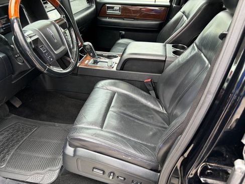 Used 2016 Lincoln Navigator Select AWD/4WD image 27