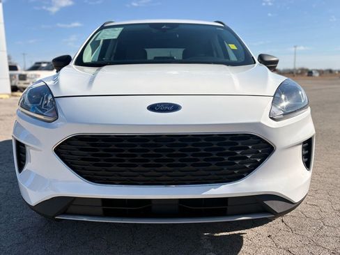 Used 2022 Ford Escape SE AWD/4WD image 2