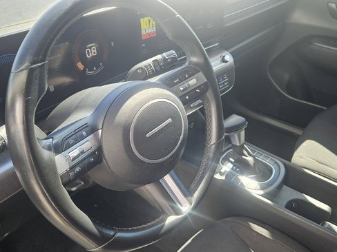 Used 2025 Hyundai Kona SEL FWD image 19