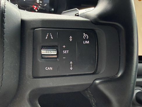 Used 2022 Land Rover Defender 110 X-Dynamic HSE AWD/4WD image 12