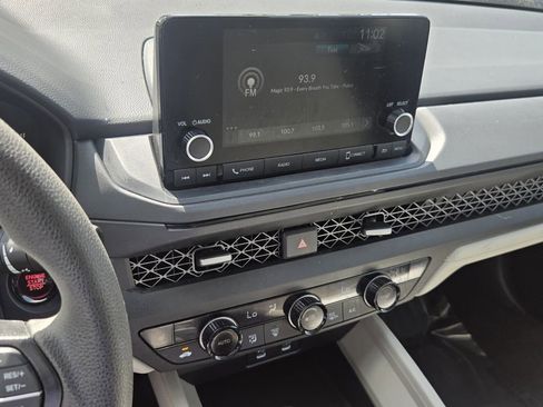 Certified 2025 Honda Accord SE image 20