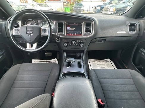 Used 2014 Dodge Charger SXT RWD image 14