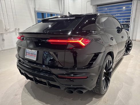 Used 2024 Lamborghini Urus S image 4