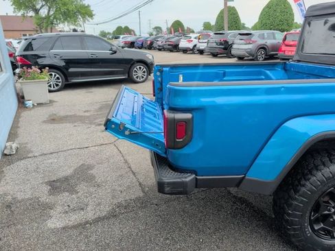 Used 2021 Jeep Gladiator Sport AWD/4WD image 21