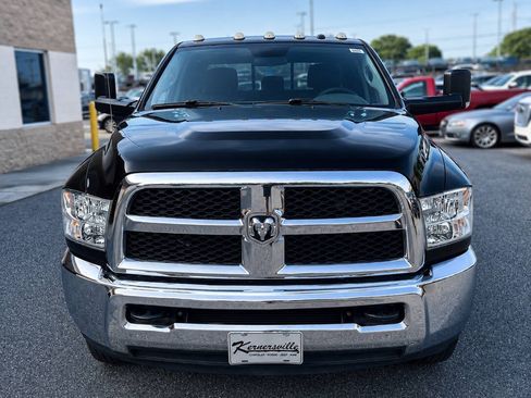 Used 2018 RAM 3500 SLT AWD/4WD image 4