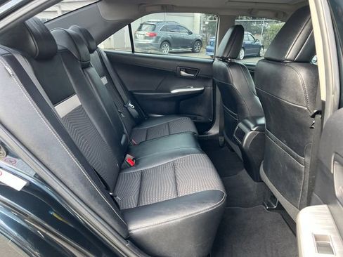 Used 2013 Toyota Camry SE image 10