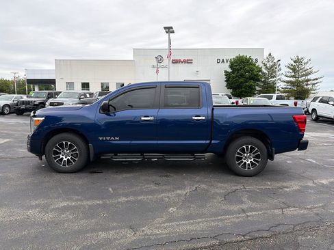 Used 2021 Nissan Titan SV w/ SV Convenience Package AWD/4WD image 9