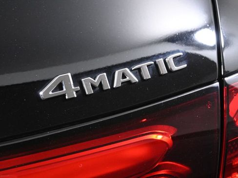 Used 2026 Mercedes-Benz GLC 300 4MATIC image 38