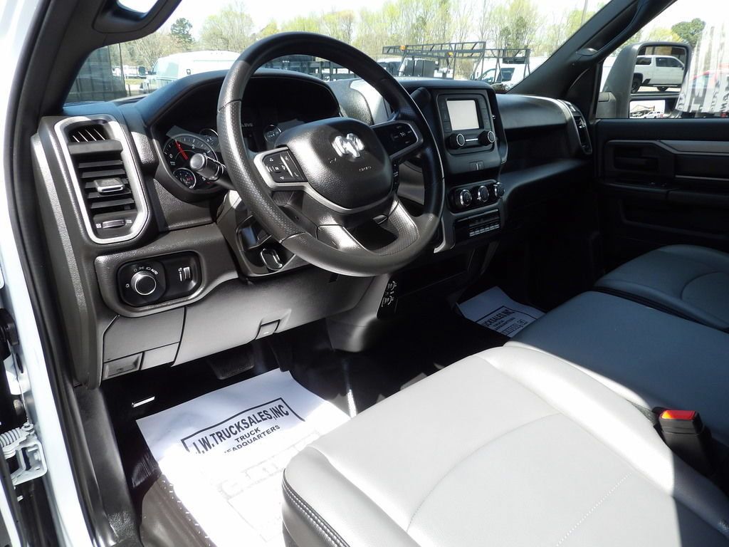 Used 2024 RAM 4500 Tradesman RWD image 28