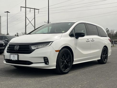 Certified 2024 Honda Odyssey Sport image 10