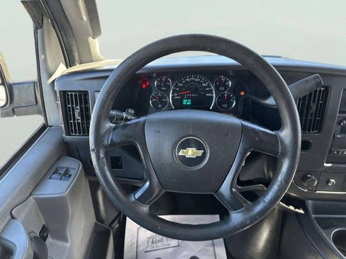Used 2016 Chevrolet Express 2500 Extended RWD image 22