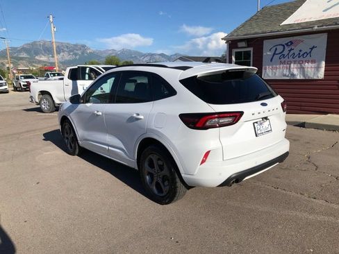 Used 2023 Ford Escape ST-Line Select w/ Tech Pack #1 AWD/4WD image 4