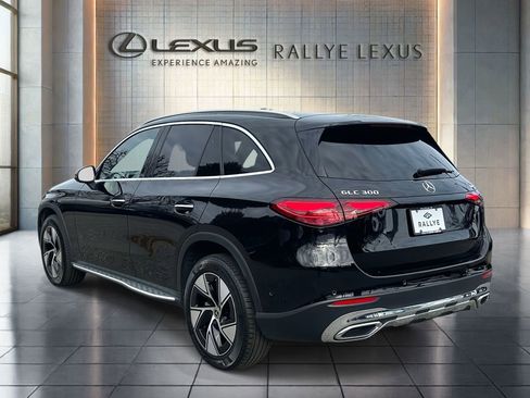 Used 2024 Mercedes-Benz GLC 300 4MATIC image 5