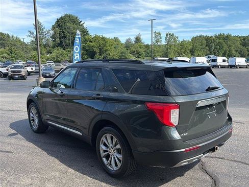 Certified 2022 Ford Explorer XLT w/ Equipment Group 202A AWD/4WD image 5