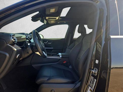 Certified 2025 Mercedes-Benz GLC 300 image 17