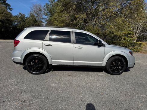 Used 2013 Dodge Journey SXT w/ Flexible Seating Group image 7