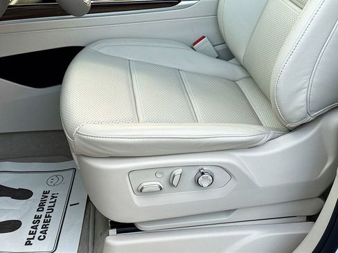 New 2026 Cadillac Escalade Platinum Sport w/ LPO, ONYX Package image 13