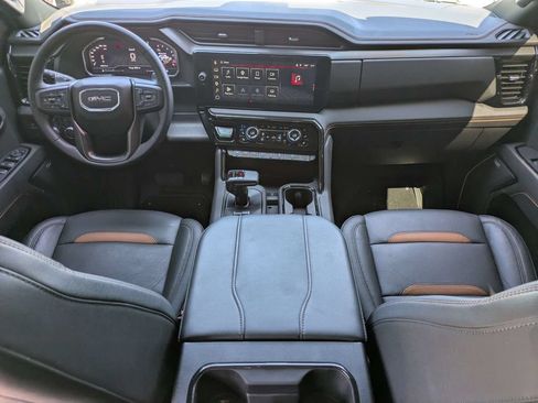 Used 2024 GMC Sierra 1500 AT4 w/ Technology Package AWD/4WD image 15