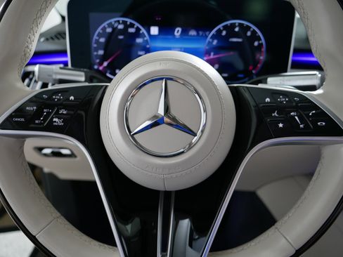 Used 2022 Mercedes-Benz S 500 4MATIC image 25