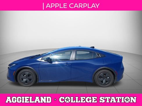 Used 2026 Toyota Prius LE FWD image 7