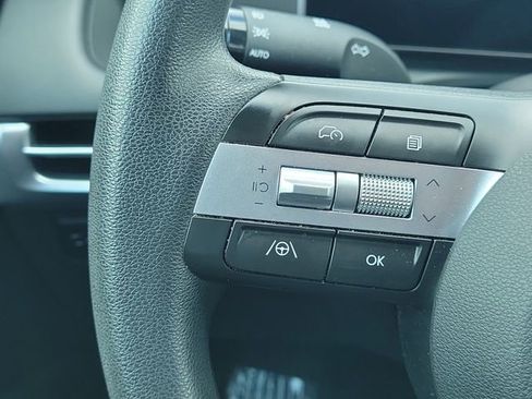 Used 2025 Hyundai Santa Cruz SE FWD image 22