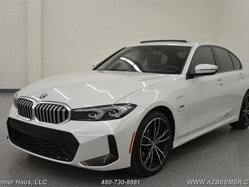 Used 2023 BMW 330e w/ M Sport Package RWD image 4