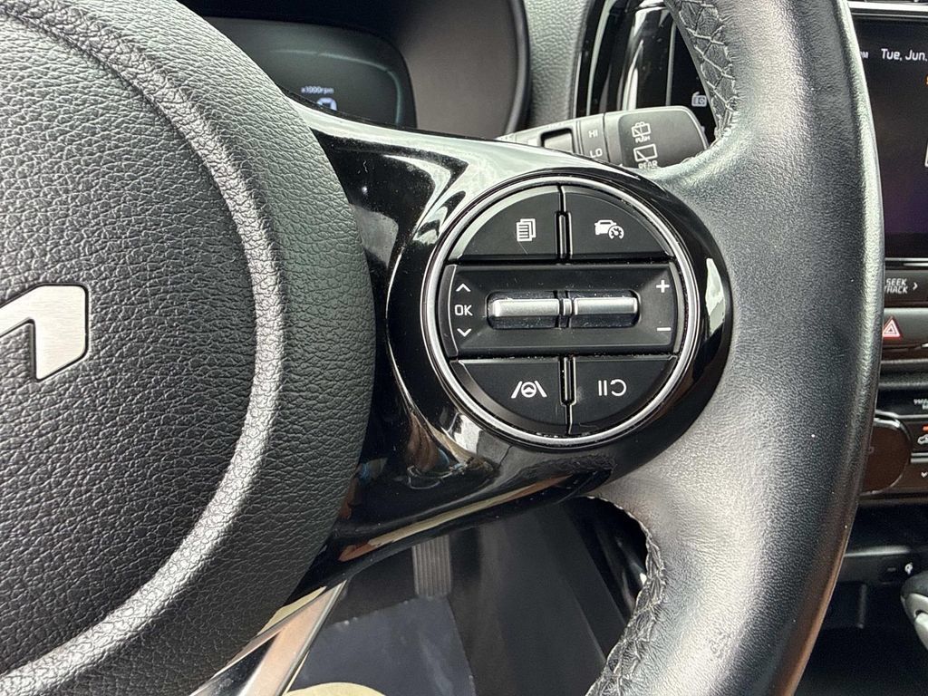 Used 2024 Kia Soul EX w/ Option Group 015 FWD image 35