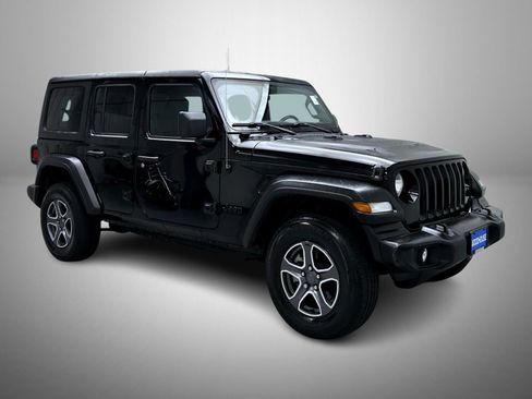 Used 2022 Jeep Wrangler Unlimited Sport AWD/4WD image 3