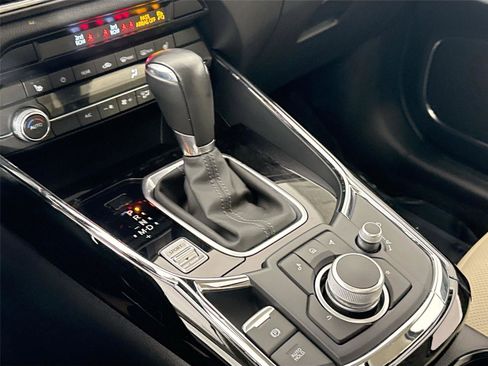 Certified 2022 MAZDA CX-9 Touring w/ Touring Premium Package image 28