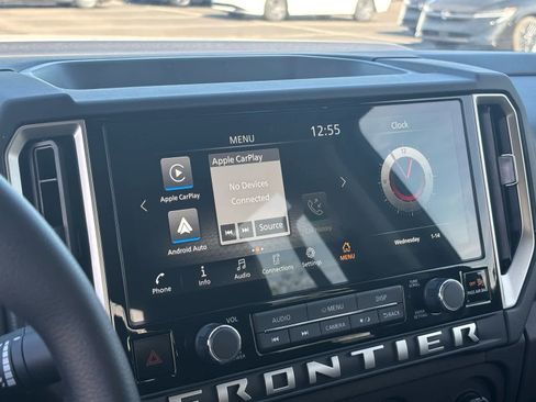 Used 2025 Nissan Frontier SV w/ Tow Package image 22