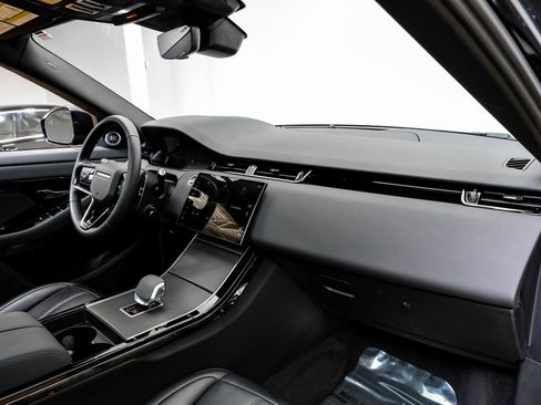 Used 2024 Land Rover Range Rover Evoque S image 17