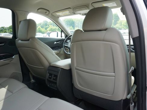 Used 2022 Cadillac XT4 Luxury w/ Cold Weather Package FWD image 50
