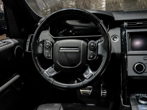 Used 2018 Land Rover Discovery SE AWD/4WD image 17