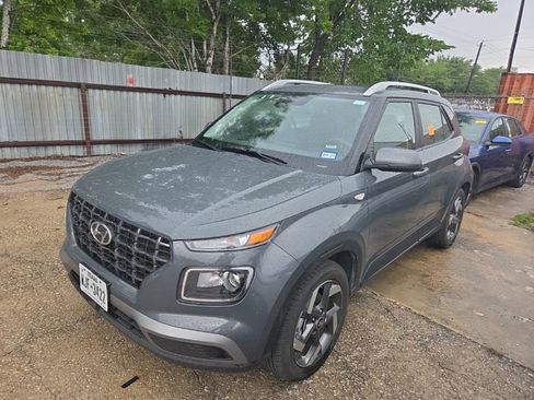 Used 2025 Hyundai Venue SEL FWD image 1
