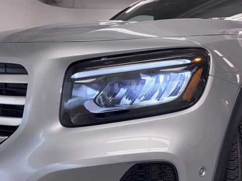 Certified 2025 Mercedes-Benz GLB 250 4MATIC image 13