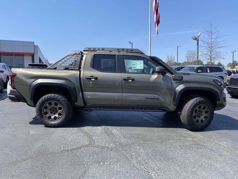 New 2025 Toyota Tacoma Trailhunter image 2
