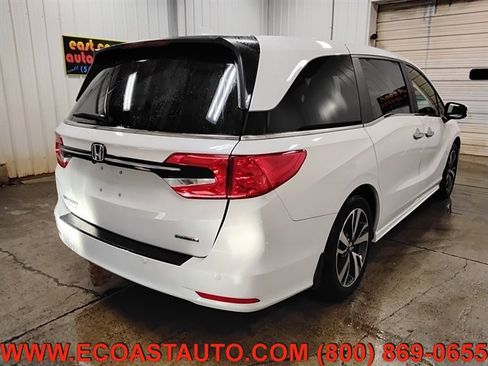Used 2024 Honda Odyssey Touring image 3