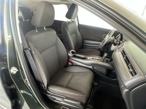 Used 2017 Honda HR-V EX image 11