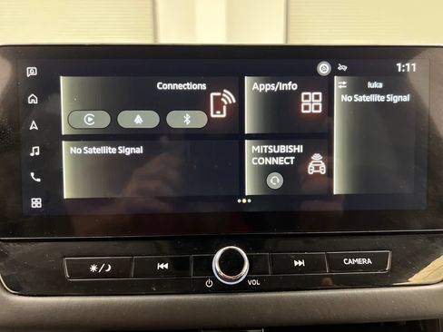 Used 2025 Mitsubishi Outlander SE AWD/4WD image 64