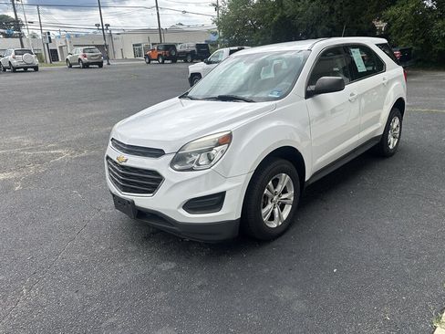 Used 2016 Chevrolet Equinox LS FWD image 3