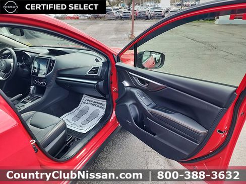 Used 2022 Subaru Crosstrek 2.5i Limited w/ Moonroof Package 2 AWD/4WD image 31