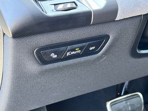 New 2026 BMW iX xDrive60 w/ M Sport Package image 31