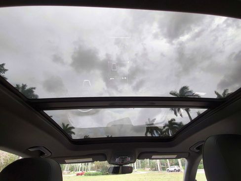 Used 2019 Audi Q8 Premium Plus image 8