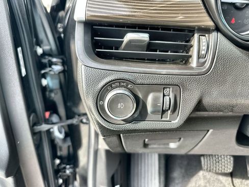 Certified 2020 Buick Envision Essence w/ Experience Buick Package image 18