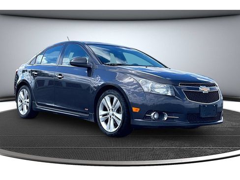 Used 2014 Chevrolet Cruze LTZ w/ RS Package FWD image 2