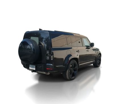 New 2026 Land Rover Defender 130 X-Dynamic SE AWD/4WD image 8