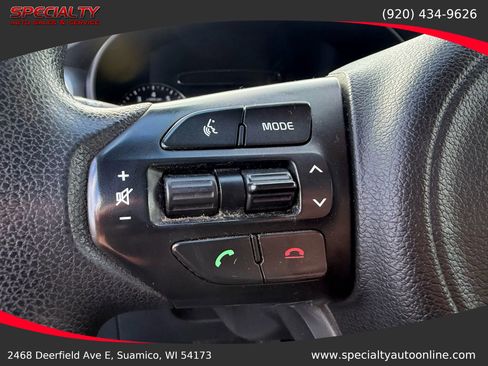 Used 2017 Kia Sorento LX image 19